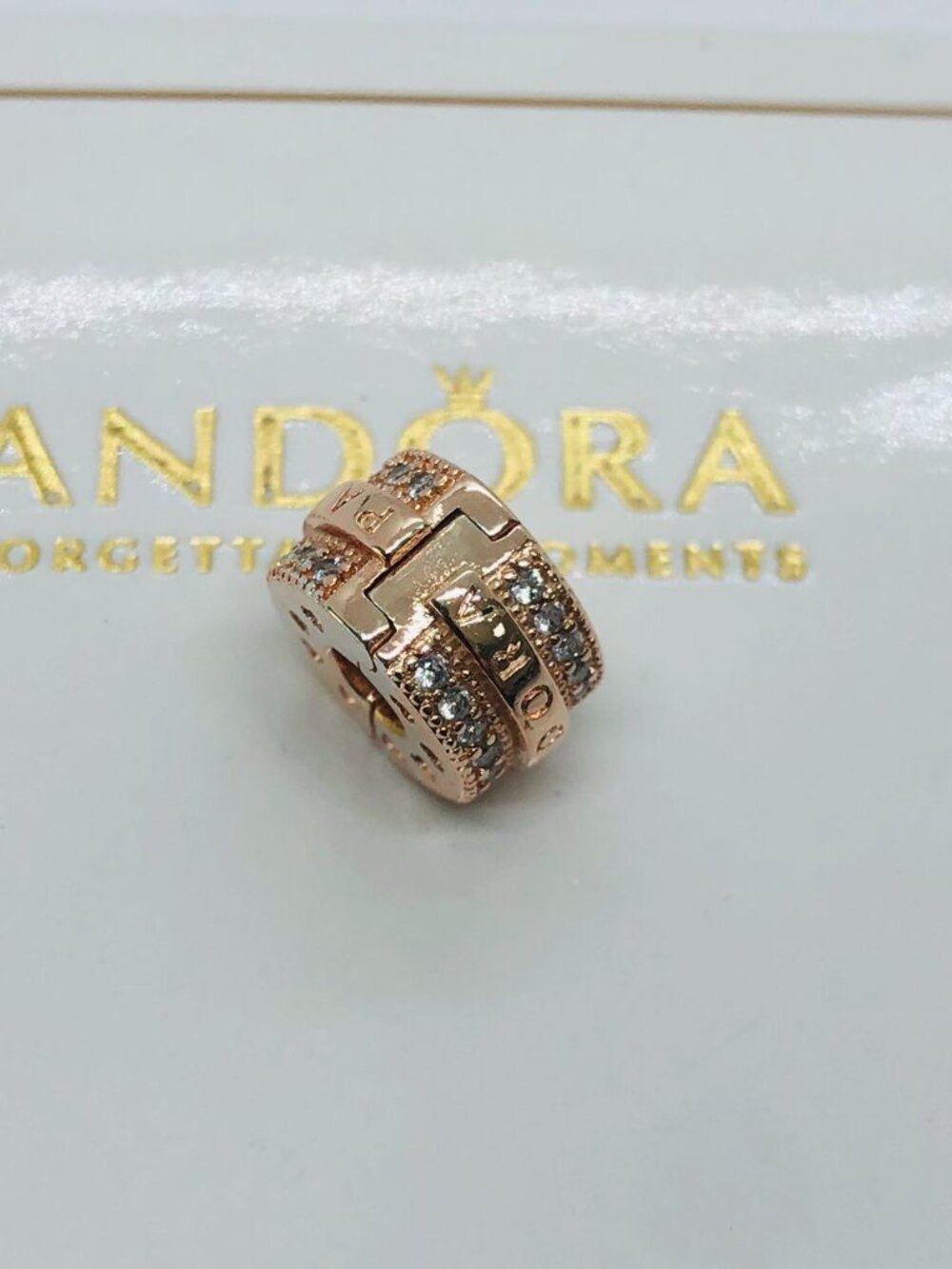 Pandora Sparkling Pavé Lines & Logo Clip Charm